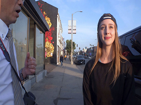 ロスでナンパした11人の素人娘たちがかわいくてエロすぎたので強引に口説いて勝手にAVデビュー300分愛蔵版vol.05　サンプル画像04